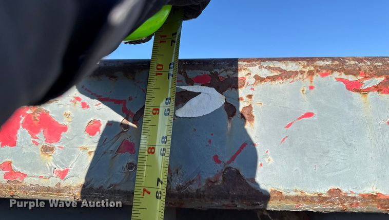 image for item EA2282 Roll-off container