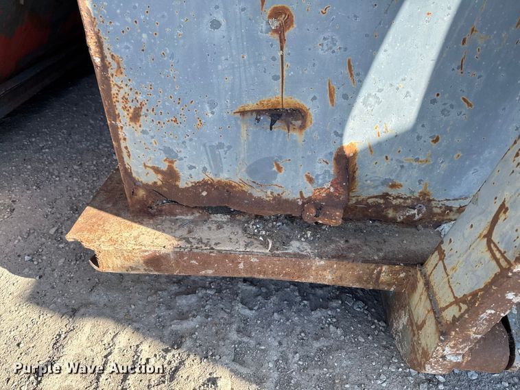 image for item EA2284 Roll-off container