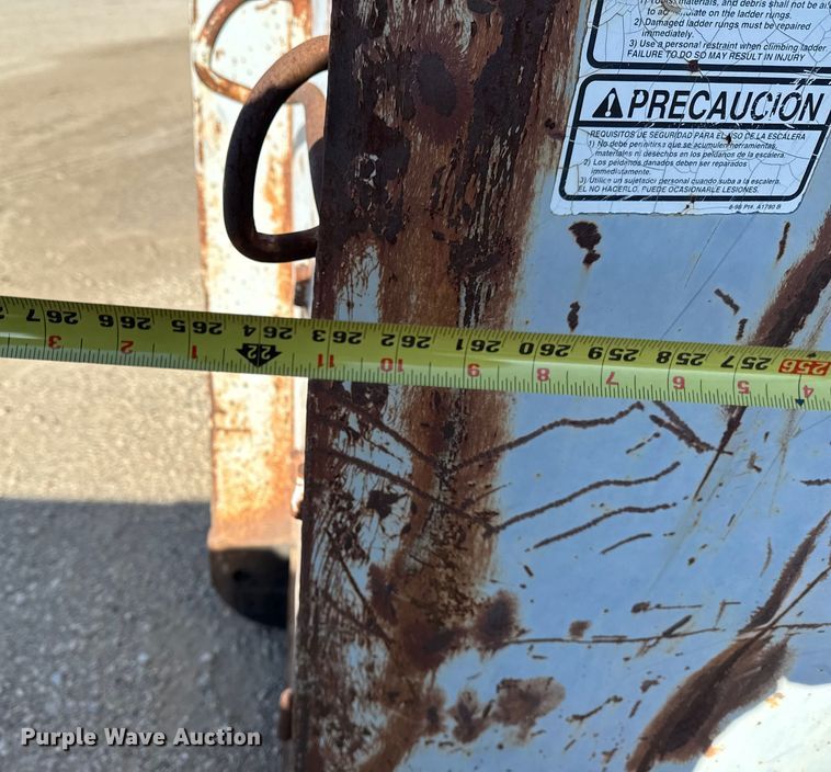 image for item EA2285 Roll-off container