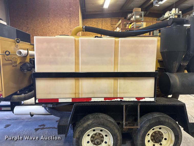 image for item EA2295 2013 Vermeer V800LE-HD vacuum trailer