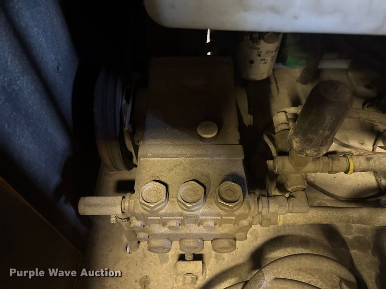 image for item EA2295 2013 Vermeer V800LE-HD vacuum trailer