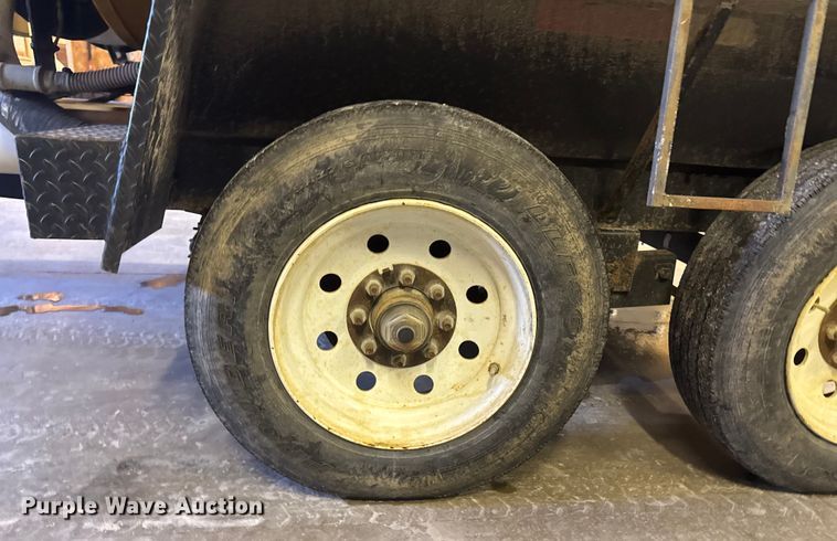 image for item EA2295 2013 Vermeer V800LE-HD vacuum trailer