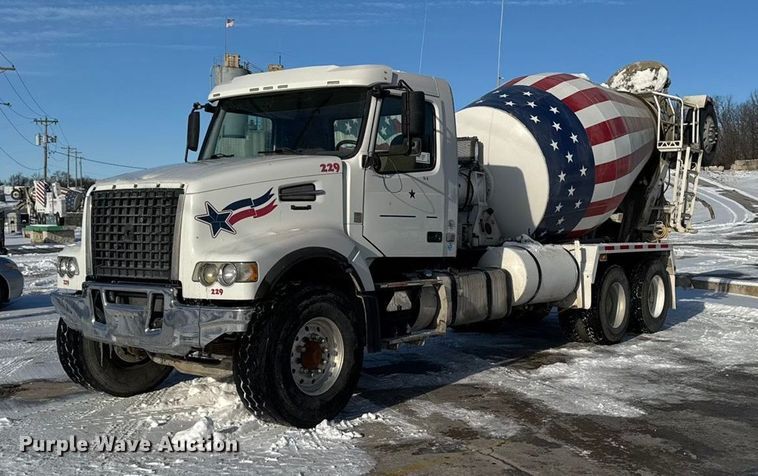 image for item EA2296 2012 Volvo Truck VHD ready mix truck