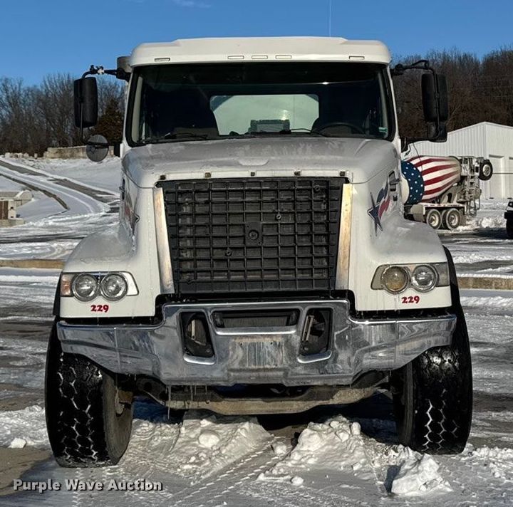 image for item EA2296 2012 Volvo Truck VHD ready mix truck