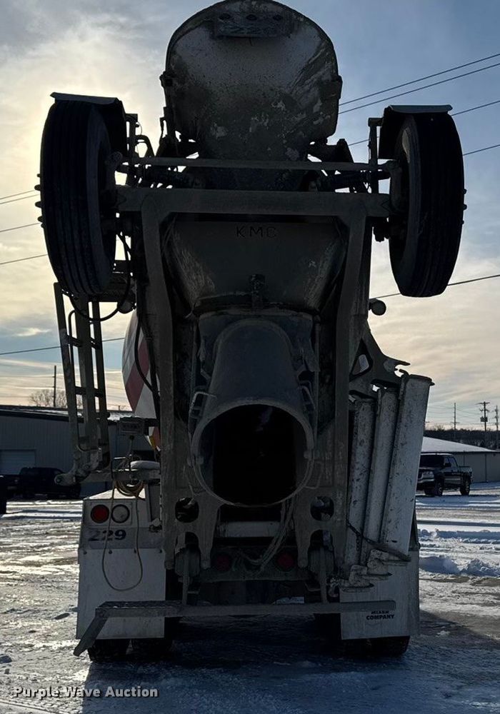 image for item EA2296 2012 Volvo Truck VHD ready mix truck