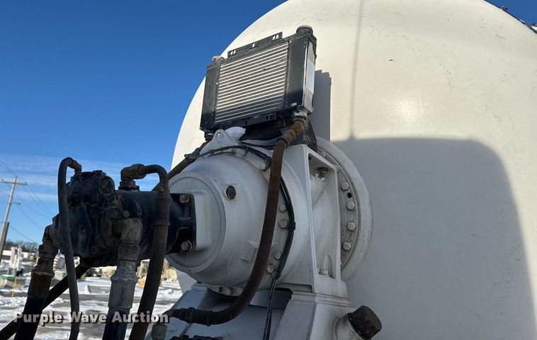 image for item EA2296 2012 Volvo Truck VHD ready mix truck