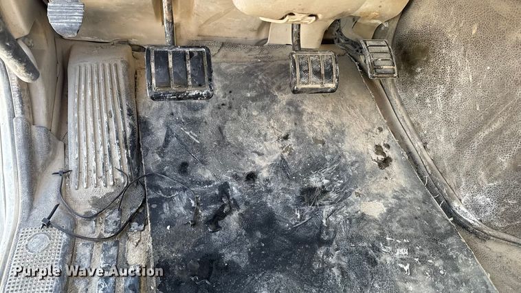 image for item EA2296 2012 Volvo Truck VHD ready mix truck