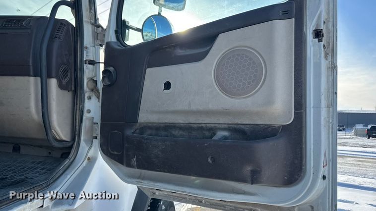 image for item EA2296 2012 Volvo Truck VHD ready mix truck