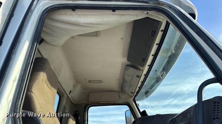 image for item EA2296 2012 Volvo Truck VHD ready mix truck