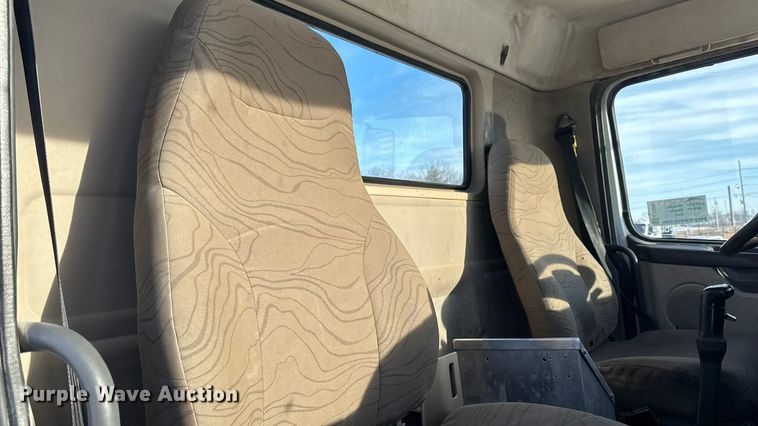 image for item EA2296 2012 Volvo Truck VHD ready mix truck