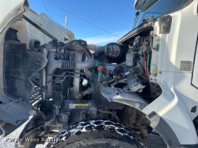 image for item EA2296 2012 Volvo Truck VHD ready mix truck