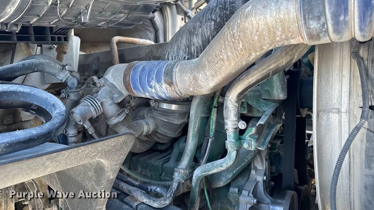 image for item EA2296 2012 Volvo Truck VHD ready mix truck