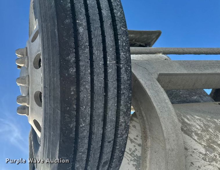 image for item EA2296 2012 Volvo Truck VHD ready mix truck