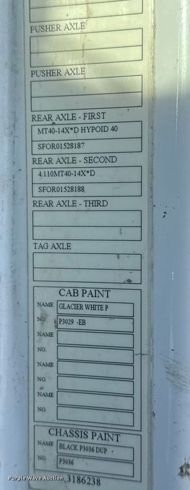 image for item EA2296 2012 Volvo Truck VHD ready mix truck