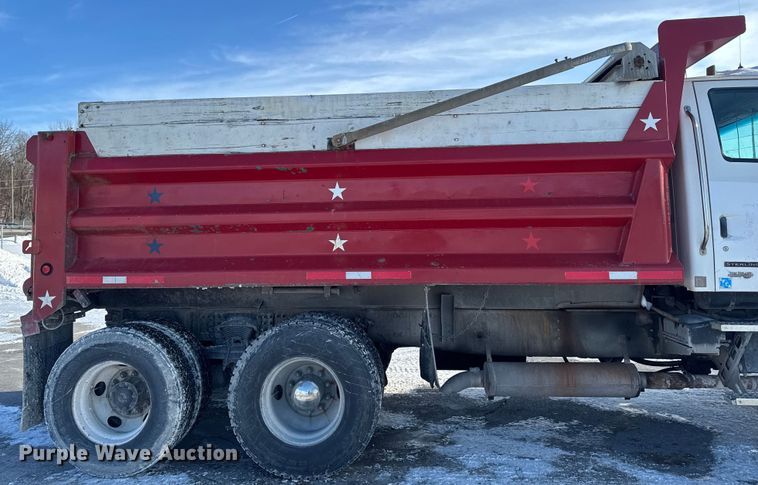 image for item EA2297 2001 Sterling Truck L9500 Series dump truck