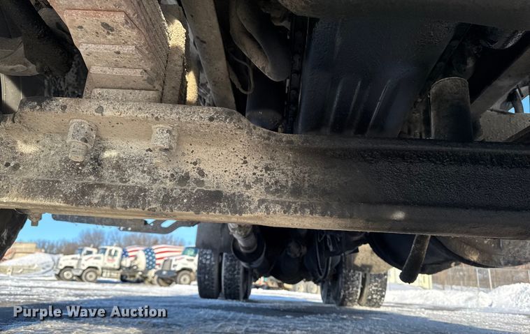 image for item EA2297 2001 Sterling Truck L9500 Series dump truck