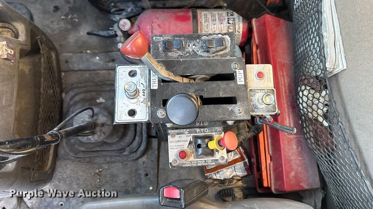 image for item EA2297 2001 Sterling Truck L9500 Series dump truck