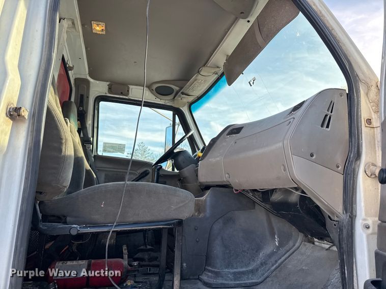 image for item EA2297 2001 Sterling Truck L9500 Series dump truck