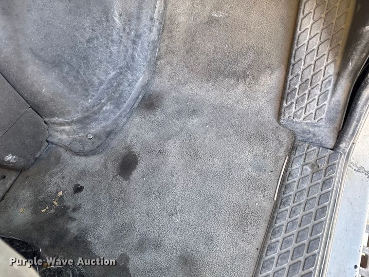 image for item EA2297 2001 Sterling Truck L9500 Series dump truck