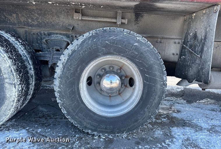 image for item EA2297 2001 Sterling Truck L9500 Series dump truck