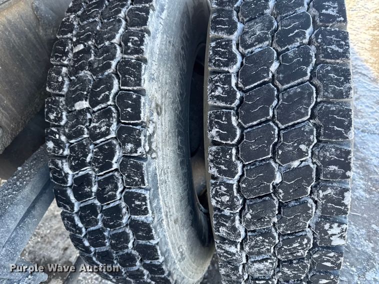 image for item EA2297 2001 Sterling Truck L9500 Series dump truck