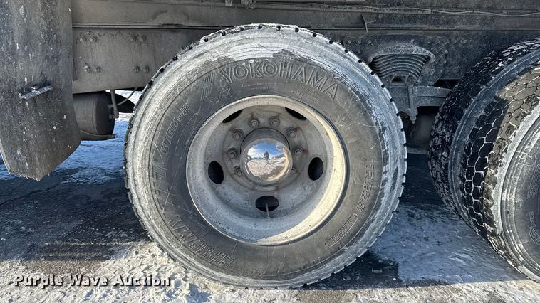 image for item EA2297 2001 Sterling Truck L9500 Series dump truck