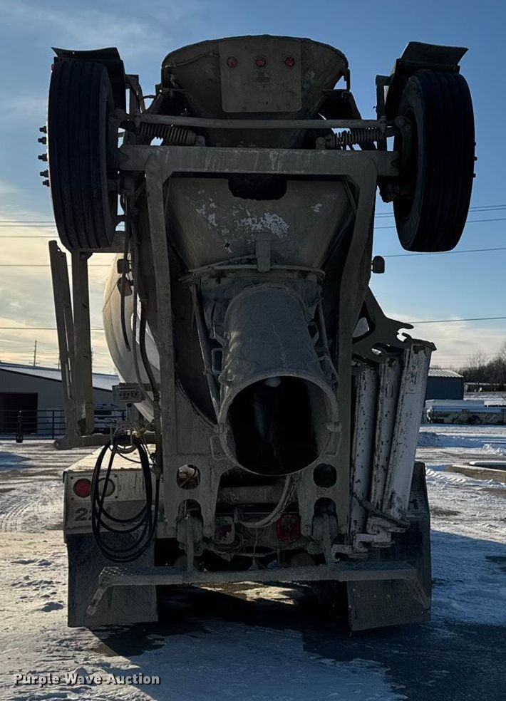 image for item EA2299 2006 Western Star 4900 ready mix truck