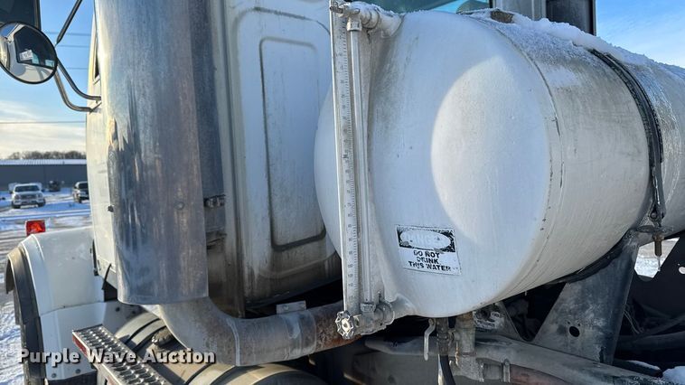 image for item EA2299 2006 Western Star 4900 ready mix truck