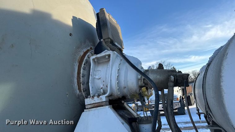 image for item EA2299 2006 Western Star 4900 ready mix truck