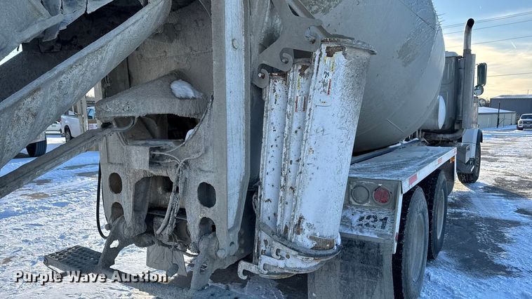 image for item EA2299 2006 Western Star 4900 ready mix truck