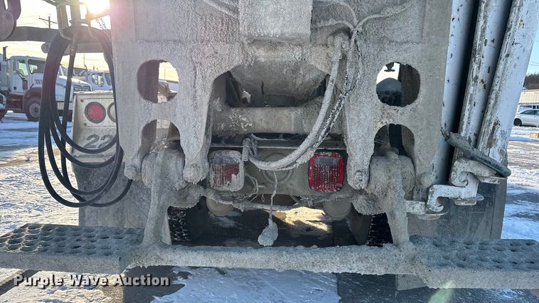 image for item EA2299 2006 Western Star 4900 ready mix truck