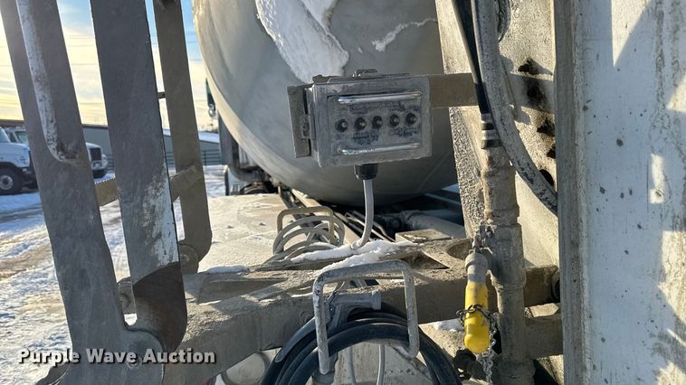 image for item EA2299 2006 Western Star 4900 ready mix truck