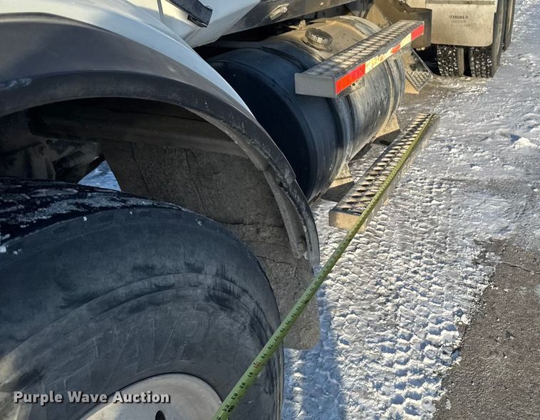 image for item EA2299 2006 Western Star 4900 ready mix truck