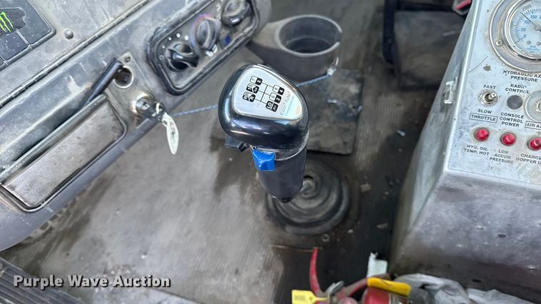 image for item EA2299 2006 Western Star 4900 ready mix truck