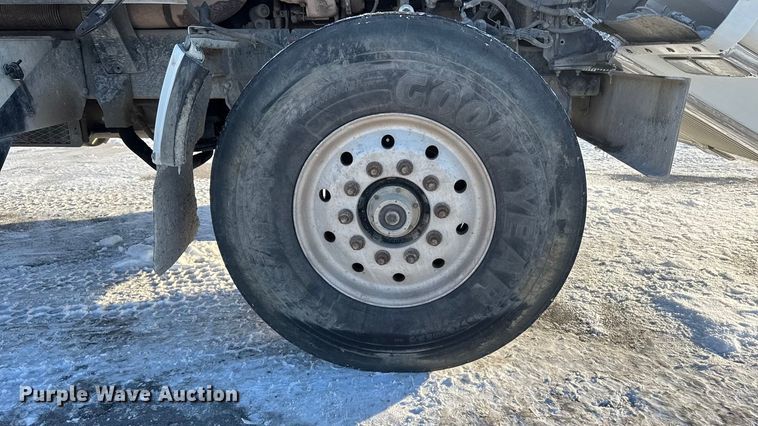 image for item EA2299 2006 Western Star 4900 ready mix truck