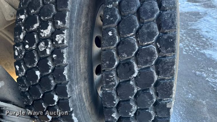 image for item EA2299 2006 Western Star 4900 ready mix truck