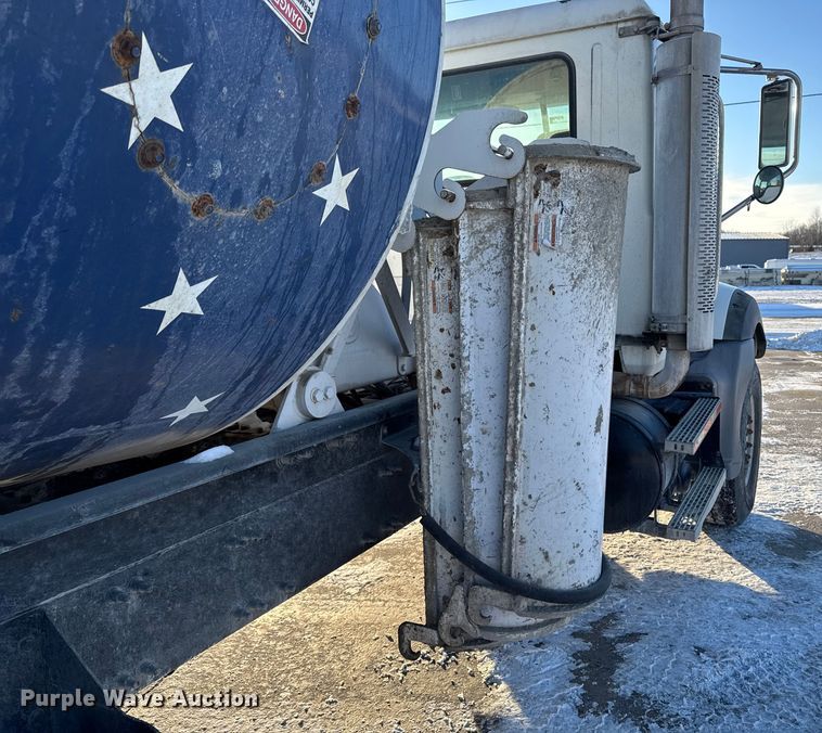 image for item EA2300 2007 Mack CT Granite ready mix truck