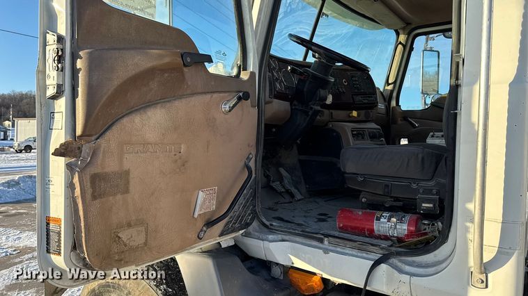 image for item EA2300 2007 Mack CT Granite ready mix truck