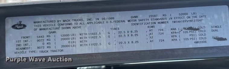 image for item EA2301 2000 Mack CH613 semi truck