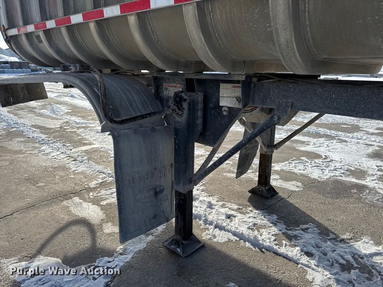 image for item EA2302 2001 Fruehuaf end dump trailer