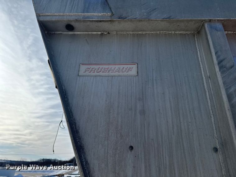 image for item EA2302 2001 Fruehuaf end dump trailer