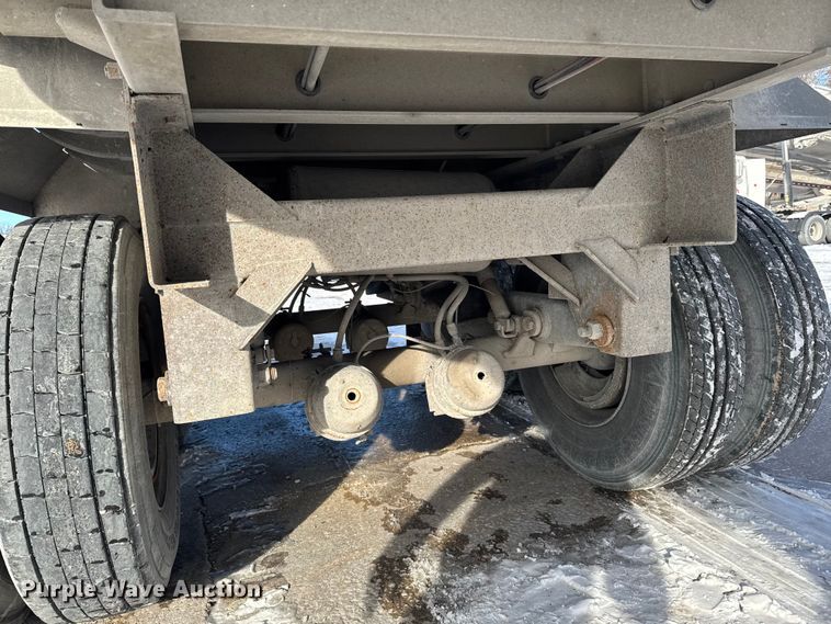 image for item EA2302 2001 Fruehuaf end dump trailer