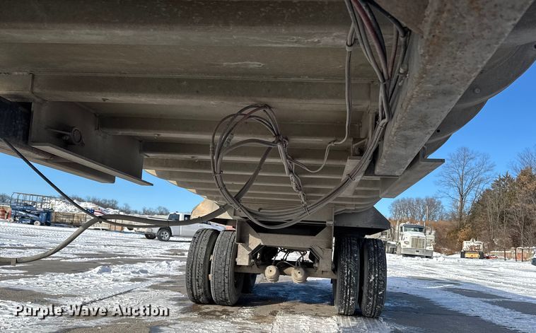 image for item EA2302 2001 Fruehuaf end dump trailer