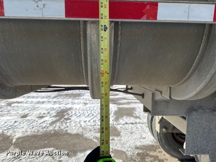 image for item EA2302 2001 Fruehuaf end dump trailer