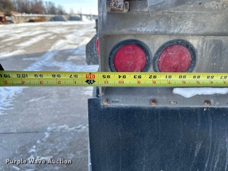 image for item EA2302 2001 Fruehuaf end dump trailer