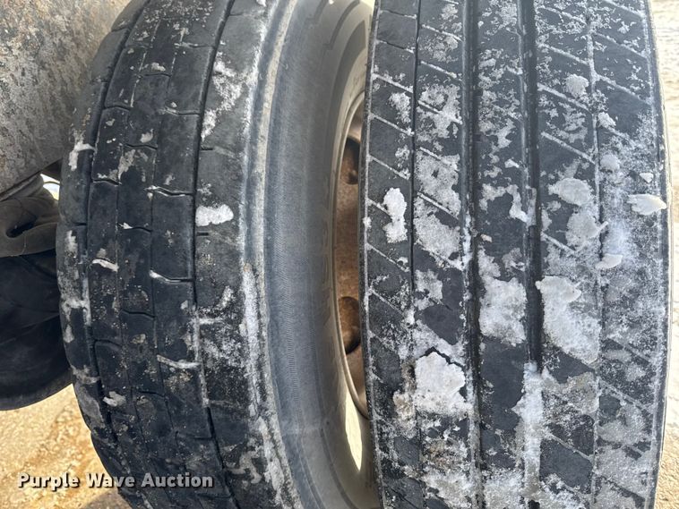 image for item EA2302 2001 Fruehuaf end dump trailer