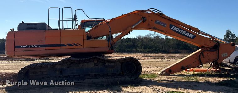 image for item EA7193 2012 Doosan DX350LC-3 excavator