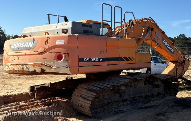 image for item EA7193 2012 Doosan DX350LC-3 excavator