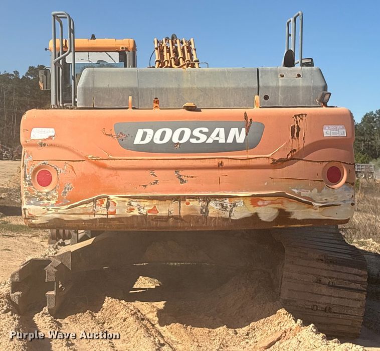 image for item EA7193 2012 Doosan DX350LC-3 excavator