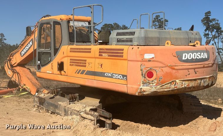 image for item EA7193 2012 Doosan DX350LC-3 excavator